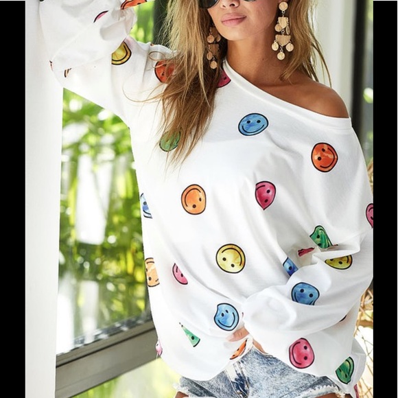 Smiley Face Top - Picture 2 of 7
